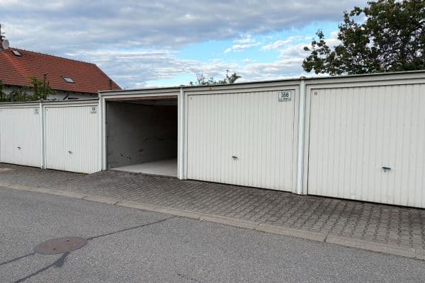 Pronájem garáže 16 m², Brno Pronájem garáže 16 m², Brno