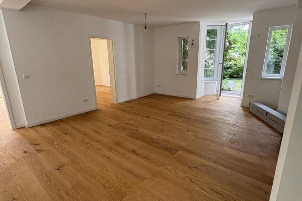 Prodej bytu 3+1 80 m², Berlin, Berlín Prodej bytu 3+1 80 m², Berlin, Berlín