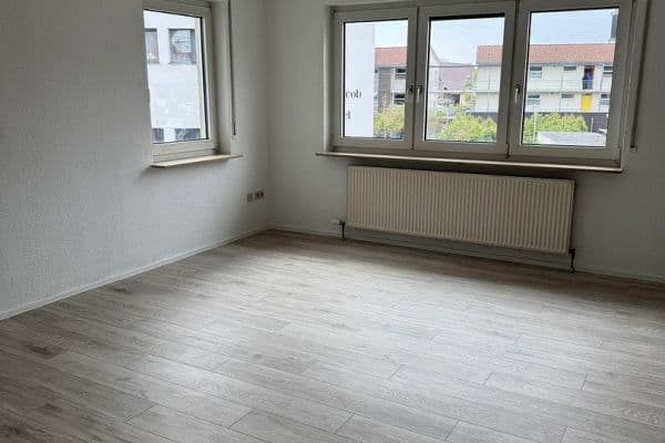 Pronájem bytu 3+1 85 m², Heilbronner Straße 1/3, Kirchardt Pronájem bytu 3+1 85 m², Heilbronner Straße 1/3, Kirchardt