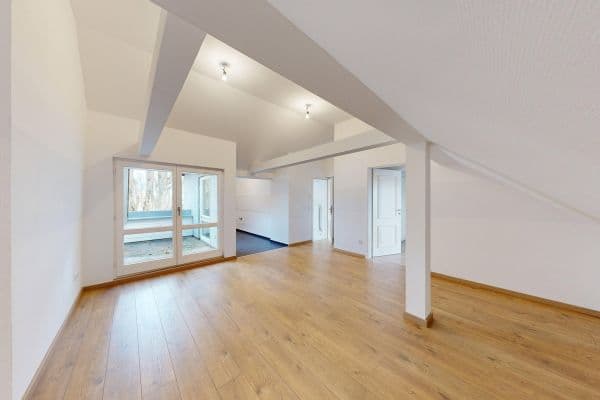 Pronájem bytu 2+1 39 m², Höfenerstraße 99, Nürnberg Pronájem bytu 2+1 39 m², Höfenerstraße 99, Nürnberg