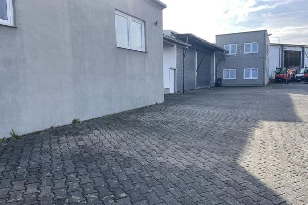 Pronájem nebytového prostoru 500 m², Lindenstr. 87b, Siegburg Pronájem nebytového prostoru 500 m², Lindenstr. 87b, Siegburg