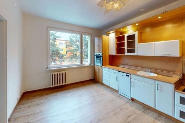 Prodej bytu 1+1 35 m², Sídliště Za Chlumem, Bílina Prodej bytu 1+1 35 m², Sídliště Za Chlumem, Bílina