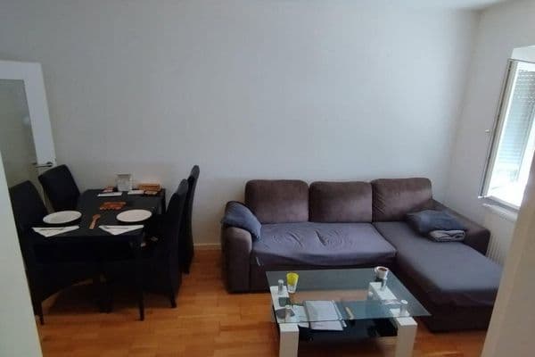 Pronájem bytu 2+1 42 m², Frankfurt am Main Pronájem bytu 2+1 42 m², Frankfurt am Main