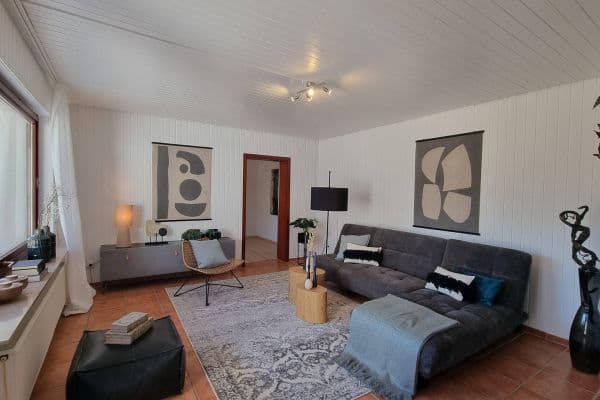 Prodej domu 207 m², pozemek 304 m², Ulmenweg 1/1, Mühlacker Prodej domu 207 m², pozemek 304 m², Ulmenweg 1/1, Mühlacker