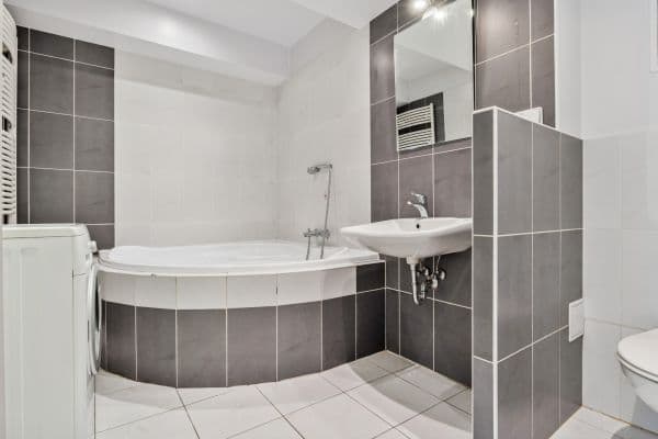Pronájem bytu 2+kk 44 m², Podolská, Praha Pronájem bytu 2+kk 44 m², Podolská, Praha
