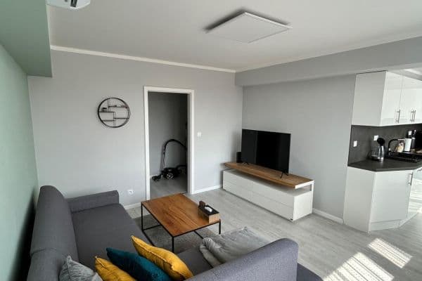 Prodej bytu 2+kk 60 m², sídl. Hůrka, Kralupy nad Vltavou Prodej bytu 2+kk 60 m², sídl. Hůrka, Kralupy nad Vltavou