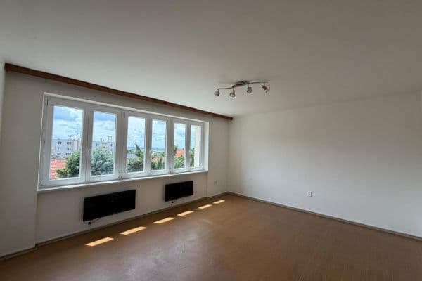 Pronájem bytu 3+1 65 m², Horova, Říčany Pronájem bytu 3+1 65 m², Horova, Říčany