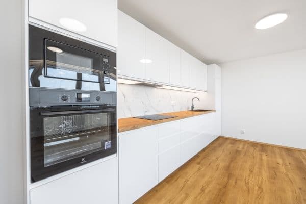 Prodej bytu 3+kk 80 m², Daškova, Praha Prodej bytu 3+kk 80 m², Daškova, Praha