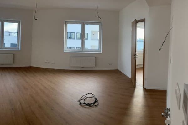 Pronájem bytu 3+kk 74 m², Brněnská, Šlapanice Pronájem bytu 3+kk 74 m², Brněnská, Šlapanice