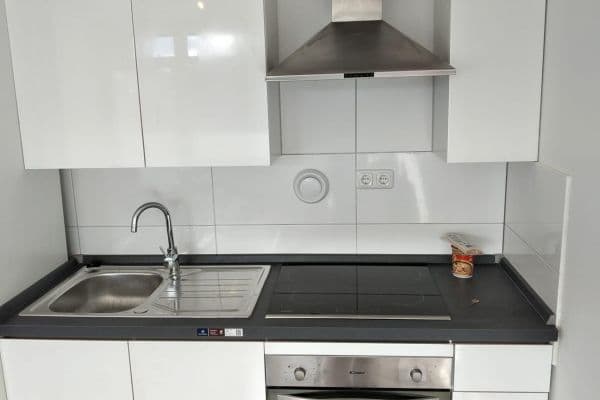 Pronájem bytu 1+1 30 m², Am Sonnigen Hang 4, Mainz Pronájem bytu 1+1 30 m², Am Sonnigen Hang 4, Mainz