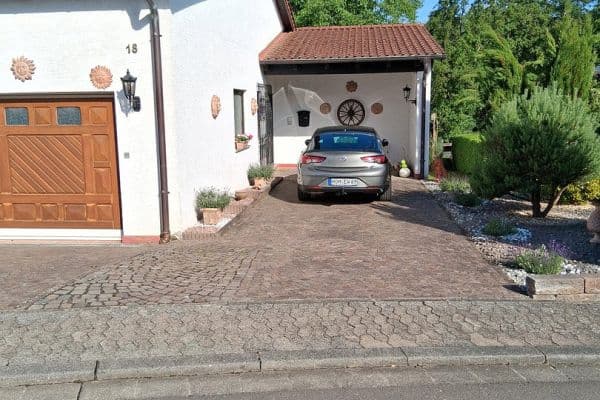 Prodej domu 300 m², pozemek 1.300 m², Mandelbachtal Prodej domu 300 m², pozemek 1.300 m², Mandelbachtal