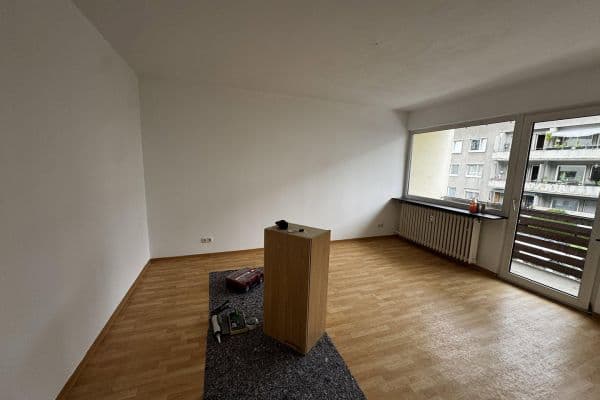 Pronájem bytu 3+1 73 m², Roßdörfer Str. 69, Darmstadt Pronájem bytu 3+1 73 m², Roßdörfer Str. 69, Darmstadt