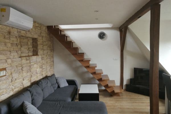 Prodej bytu 3+kk 83 m², Husova třída, Holýšov Prodej bytu 3+kk 83 m², Husova třída, Holýšov