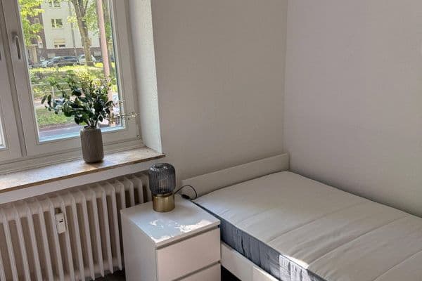 Pronájem bytu 1+1 25 m², Heinrichstr. 105, Düsseldorf Pronájem bytu 1+1 25 m², Heinrichstr. 105, Düsseldorf