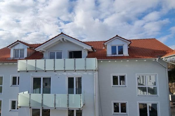 Pronájem bytu 2+1 64 m², Rosenheimer Str. 31, Grafing, Bavorsko Pronájem bytu 2+1 64 m², Rosenheimer Str. 31, Grafing, Bavorsko