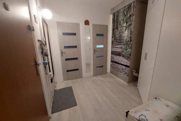 Prodej bytu 3+1 82 m², Přecechtělova, Praha Prodej bytu 3+1 82 m², Přecechtělova, Praha
