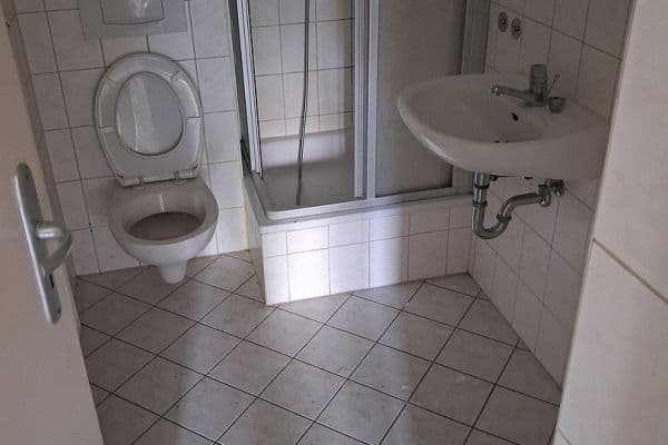 Pronájem bytu 3+1 75 m², Bergstraße 12, Drebach, Sasko Pronájem bytu 3+1 75 m², Bergstraße 12, Drebach, Sasko