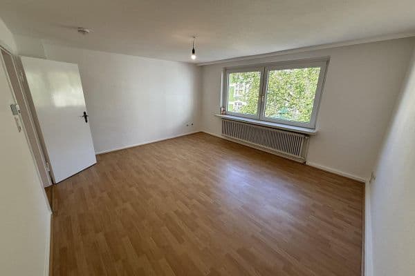 Pronájem bytu 2+1 62 m², Paradestr. 33, Wuppertal Pronájem bytu 2+1 62 m², Paradestr. 33, Wuppertal