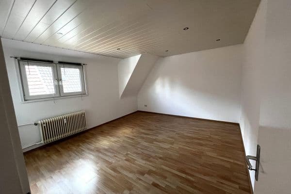 Pronájem bytu 3+1 53 m², Kaiserslautern, Porýní-Falc Pronájem bytu 3+1 53 m², Kaiserslautern, Porýní-Falc
