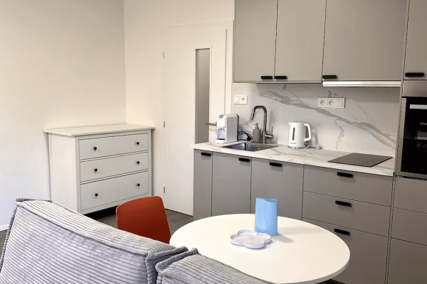 Pronájem bytu 1+kk 30 m², Nad Kolčavkou, Praha Pronájem bytu 1+kk 30 m², Nad Kolčavkou, Praha