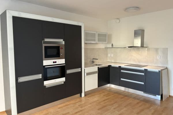 Pronájem bytu 2+kk 62 m², Jiráskova, Benešov, Středočeský kraj Pronájem bytu 2+kk 62 m², Jiráskova, Benešov, Středočeský kraj