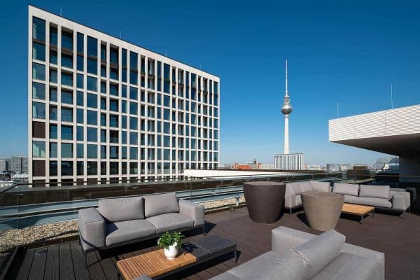 Pronájem bytu 3+1 93 m², Voltairestrasse 11, Berlin Mitte, Berlín Pronájem bytu 3+1 93 m², Voltairestrasse 11, Berlin Mitte, Berlín