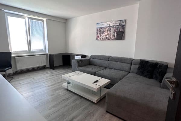 Pronájem bytu 2+kk 48 m², nábřeží T. G. Masaryka, Rakovník, Středočeský kraj Pronájem bytu 2+kk 48 m², nábřeží T. G. Masaryka, Rakovník, Středočeský kraj