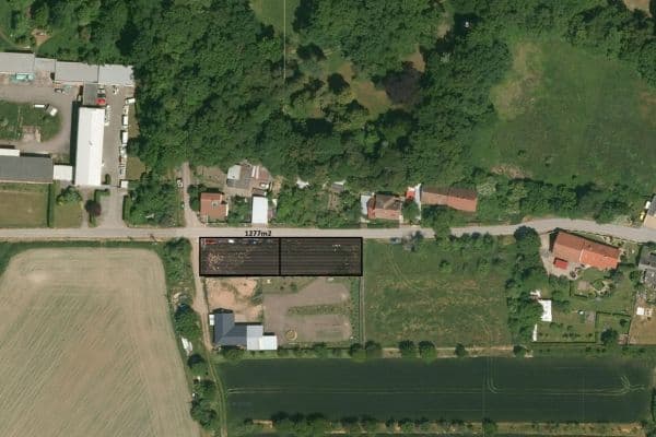 Prodej pozemku 1.277 m², Dobřenice Prodej pozemku 1.277 m², Dobřenice