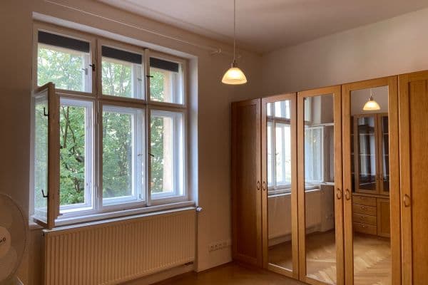 Pronájem bytu 2+1 58 m², Národní obrany, Praha Pronájem bytu 2+1 58 m², Národní obrany, Praha