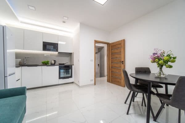 Pronájem bytu 2+kk 37 m², Sokolovská, Praha Pronájem bytu 2+kk 37 m², Sokolovská, Praha