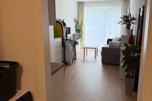 Pronájem bytu 1+kk 31 m², Českobrodská, Praha Pronájem bytu 1+kk 31 m², Českobrodská, Praha
