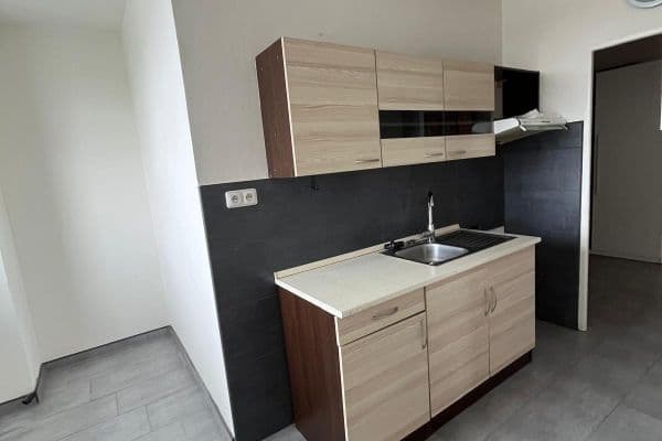 Pronájem bytu 2+1 62 m², Macháčkova, Plzeň Pronájem bytu 2+1 62 m², Macháčkova, Plzeň