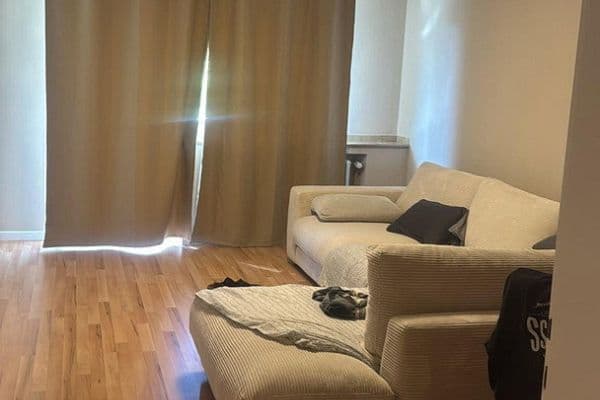 Pronájem bytu 3+1 72 m², Isolanistrasse 18, Köln, Severní Porýní-Vestfálsko Pronájem bytu 3+1 72 m², Isolanistrasse 18, Köln, Severní Porýní-Vestfálsko