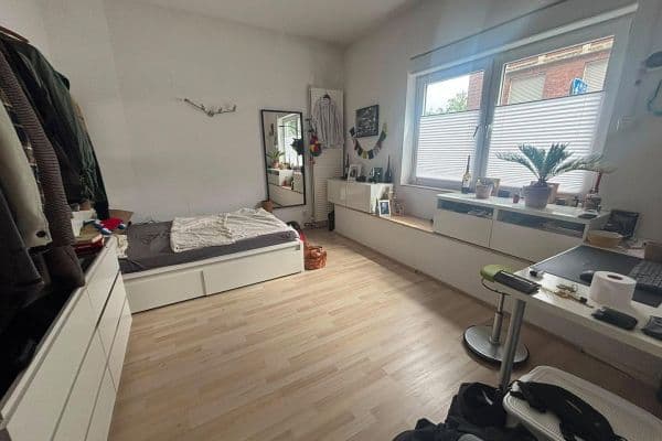 Pronájem bytu 3+1 82 m², Jahnstr. 1, Köln Pronájem bytu 3+1 82 m², Jahnstr. 1, Köln