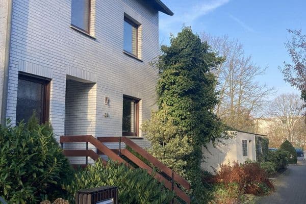 Prodej domu 154 m², pozemek 373 m², Eichstraße 34, Langenhagen Prodej domu 154 m², pozemek 373 m², Eichstraße 34, Langenhagen