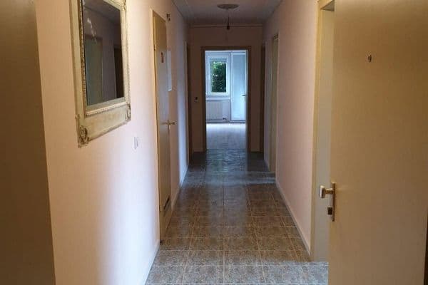 Pronájem bytu 3+1 75 m², Beethovenstraß,5, Esslingen am Neckar, Bádensko-Württembersko Pronájem bytu 3+1 75 m², Beethovenstraß,5, Esslingen am Neckar, Bádensko-Württembersko