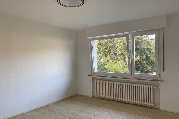 Pronájem bytu 3+1 63 m², Bergisch Gladbach Pronájem bytu 3+1 63 m², Bergisch Gladbach