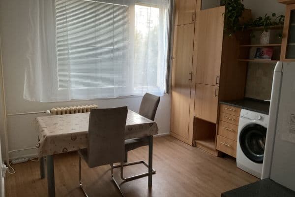 Pronájem bytu 1+1 38 m², Palackého třída, Chrudim Pronájem bytu 1+1 38 m², Palackého třída, Chrudim