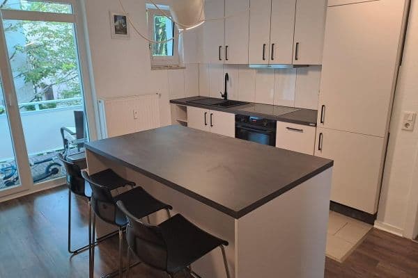 Pronájem bytu 2+1 62 m², Escherstraße 60, Köln Pronájem bytu 2+1 62 m², Escherstraße 60, Köln