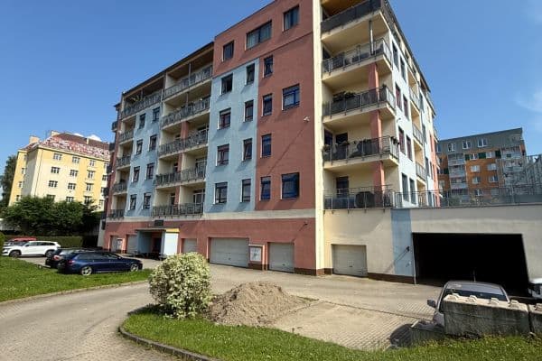 Pronájem bytu 2+kk 62 m², Uralská, Liberec, Liberecký kraj Pronájem bytu 2+kk 62 m², Uralská, Liberec, Liberecký kraj