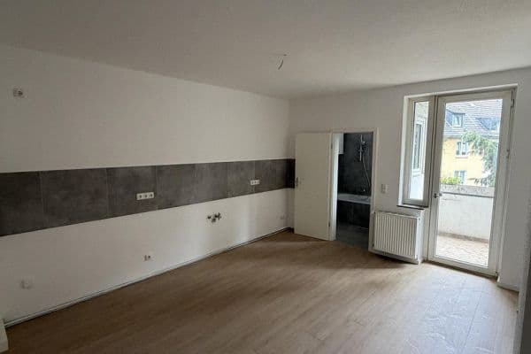 Pronájem bytu 3+1 70 m², Manteuffelstr. 3, Essen Pronájem bytu 3+1 70 m², Manteuffelstr. 3, Essen