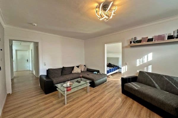 Pronájem bytu 5+kk 122 m², Bahnhofstraße 14, Dußlingen Pronájem bytu 5+kk 122 m², Bahnhofstraße 14, Dußlingen
