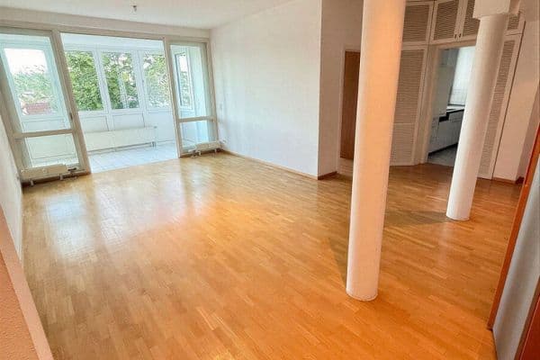 Pronájem bytu 2+1 60 m², Stuttgart, Bádensko-Württembersko Pronájem bytu 2+1 60 m², Stuttgart, Bádensko-Württembersko