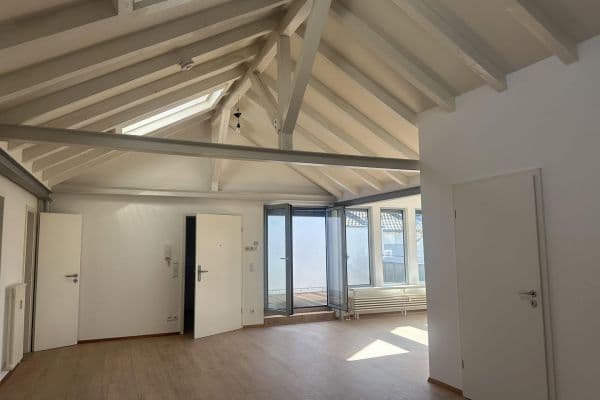 Pronájem bytu 4+kk 132 m², Mannheim, Bádensko-Württembersko Pronájem bytu 4+kk 132 m², Mannheim, Bádensko-Württembersko