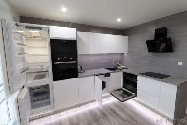 Pronájem bytu 3+1 65 m², Výškovická, Ostrava Pronájem bytu 3+1 65 m², Výškovická, Ostrava