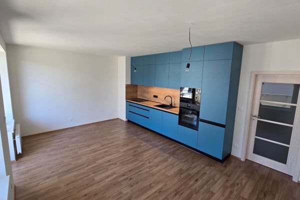Pronájem bytu 2+kk 58 m², Nová Tesla, Pardubice Pronájem bytu 2+kk 58 m², Nová Tesla, Pardubice