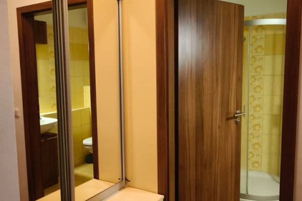 Pronájem bytu 2+kk 39 m², Kpt. Jaroše, Tábor, Jihočeský kraj Pronájem bytu 2+kk 39 m², Kpt. Jaroše, Tábor, Jihočeský kraj