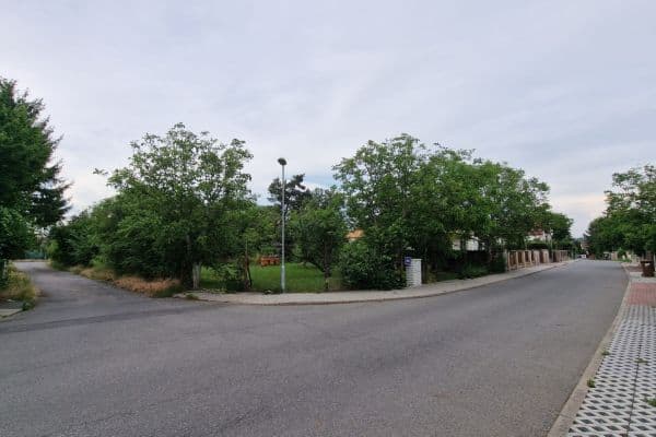 Prodej pozemku 672 m², Roztoky Prodej pozemku 672 m², Roztoky