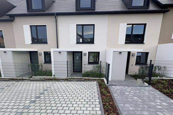 Pronájem domu 145 m², pozemek 115 m², Lilienstrasse 29., Stein Pronájem domu 145 m², pozemek 115 m², Lilienstrasse 29., Stein