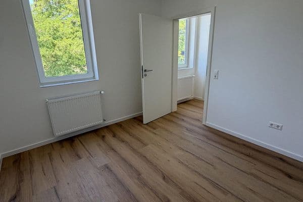 Pronájem bytu 2+1 45 m², Wormser Str.5, Grünstadt, Porýní-Falc Pronájem bytu 2+1 45 m², Wormser Str.5, Grünstadt, Porýní-Falc
